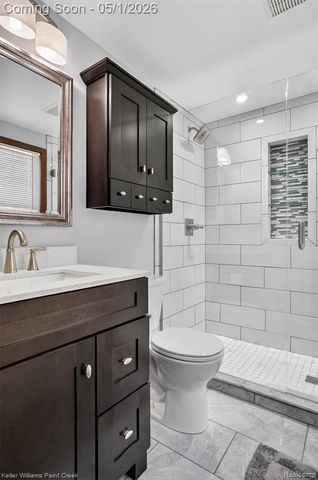 3085 Baypoint Drive, Rochester Hills, MI 48309