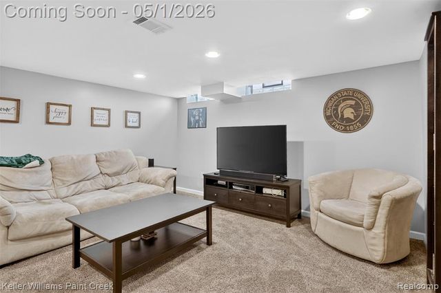 3085 Baypoint Drive, Rochester Hills, MI 48309