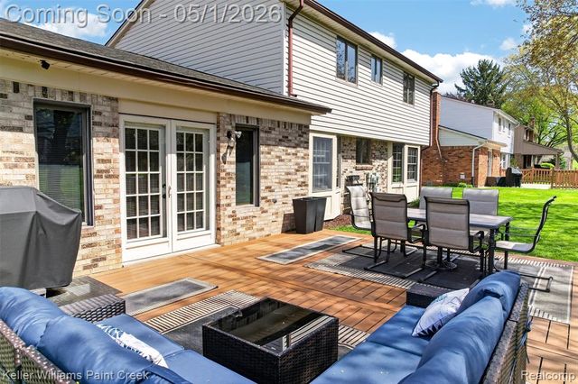 3085 Baypoint Drive, Rochester Hills, MI 48309