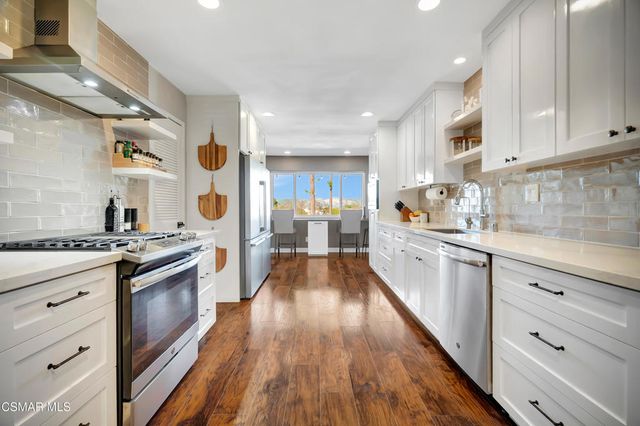 1379 Nonchalant Drive, Simi Valley, CA 93065