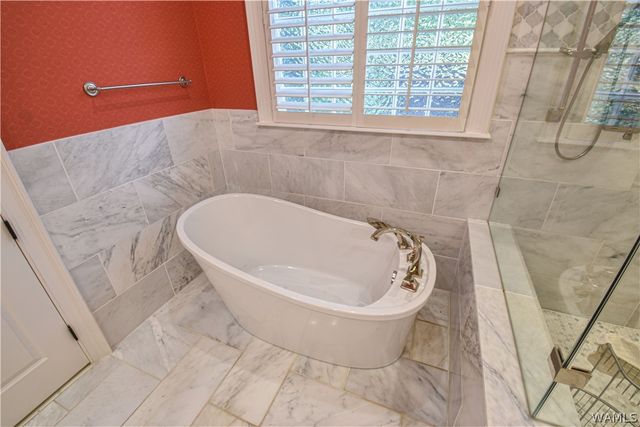 2480 McLean, Tuscaloosa, AL 35406