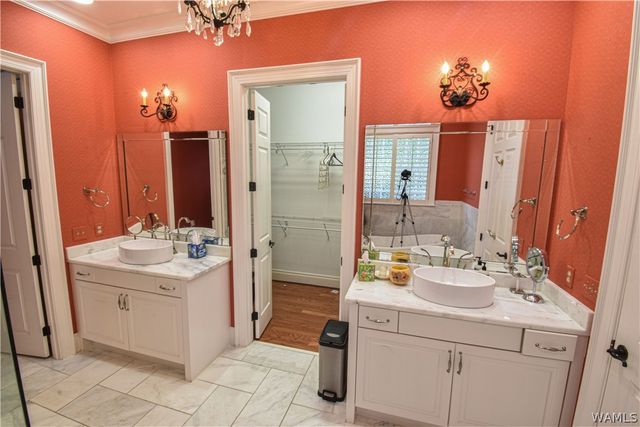 2480 McLean, Tuscaloosa, AL 35406