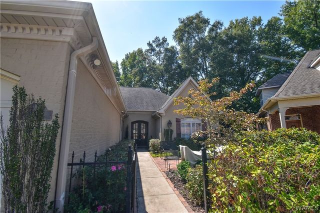 2480 McLean, Tuscaloosa, AL 35406