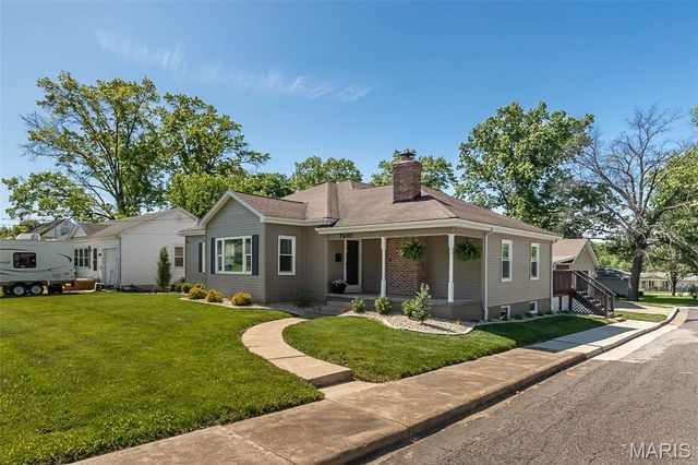 1500 E 6th Street, Washington, MO 63090