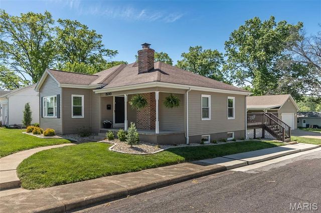 1500 E 6th Street, Washington, MO 63090