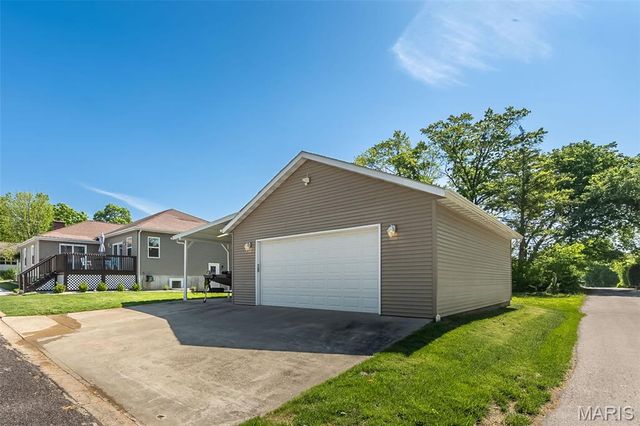 1500 E 6th Street, Washington, MO 63090