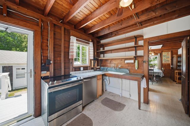 1001 Ocean Boulevard, Hampton, NH 03842