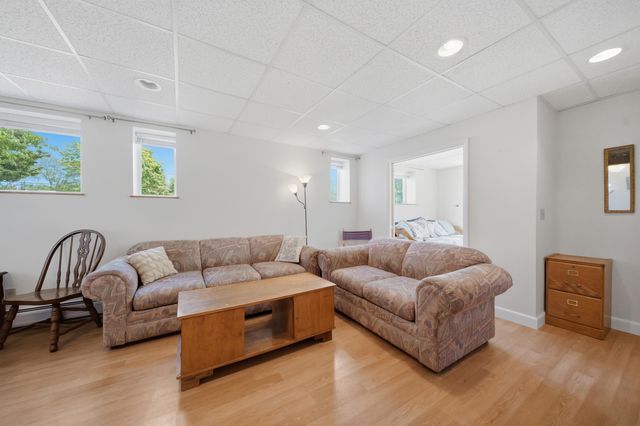 1001 Ocean Boulevard, Hampton, NH 03842