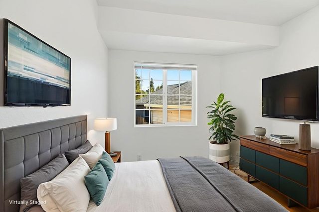 2122 E 25th St, Oakland, CA 94606