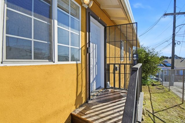 2122 E 25th St, Oakland, CA 94606