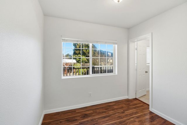 2122 E 25th St, Oakland, CA 94606