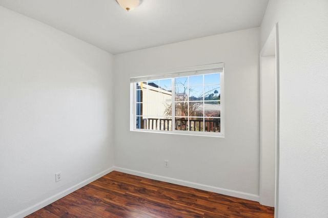 2122 E 25th St, Oakland, CA 94606