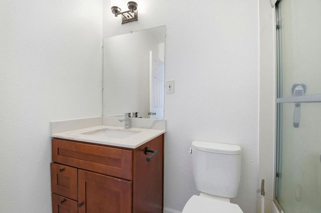 2122 E 25th St, Oakland, CA 94606