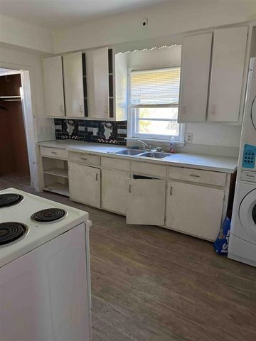 1109 Hays Park Avenue, Kalamazoo, MI 49001