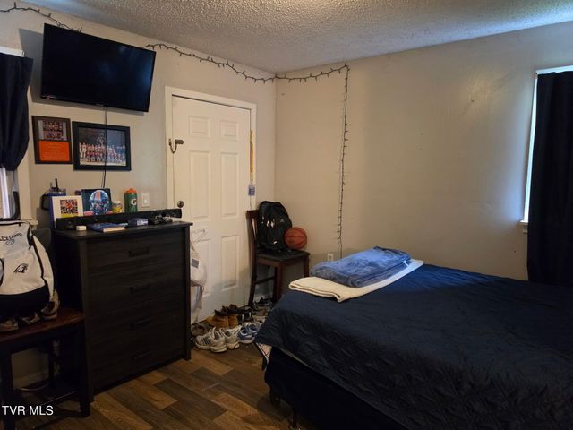 323 South Hamblen Street, Big Stone Gap, VA 24219