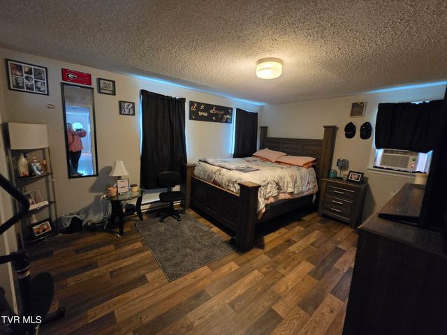 323 South Hamblen Street, Big Stone Gap, VA 24219
