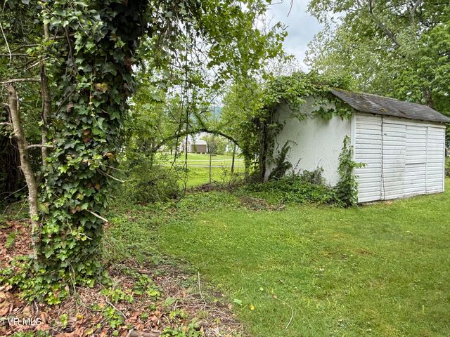 323 South Hamblen Street, Big Stone Gap, VA 24219
