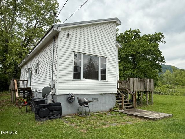 323 South Hamblen Street, Big Stone Gap, VA 24219