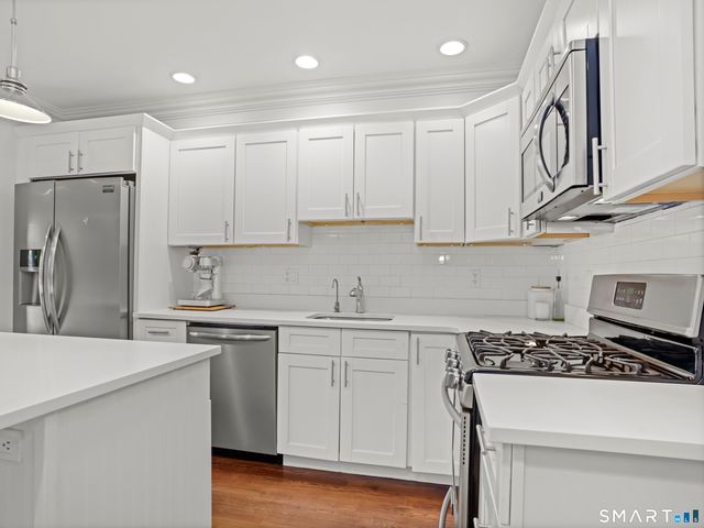 12 Willard Road 8, Norwalk, CT 06851