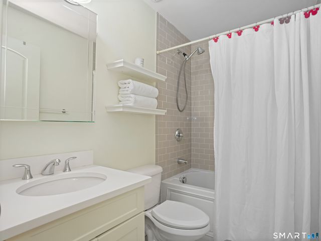 12 Willard Road 8, Norwalk, CT 06851