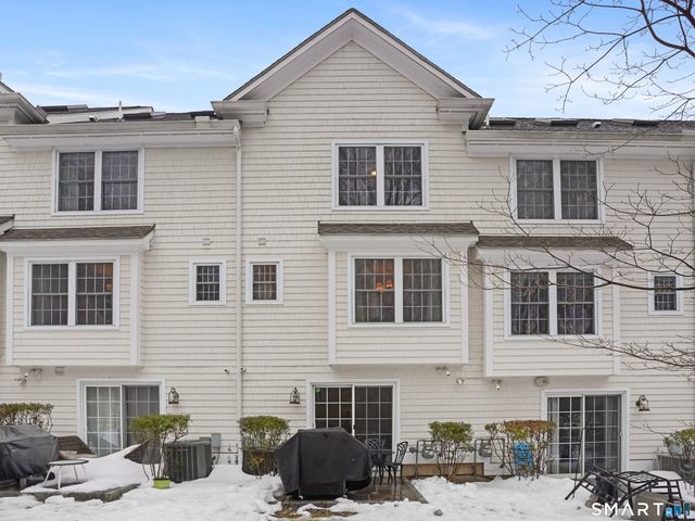 12 Willard Road 8, Norwalk, CT 06851