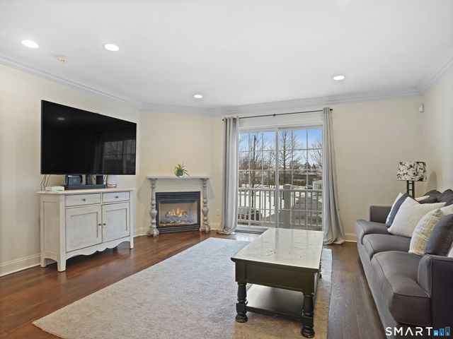 12 Willard Road 8, Norwalk, CT 06851