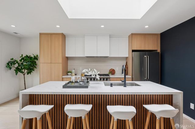 1636 Bacon Street, San Francisco, CA 94134
