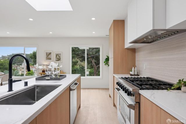 1636 Bacon Street, San Francisco, CA 94134