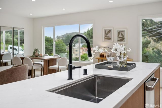 1636 Bacon Street, San Francisco, CA 94134