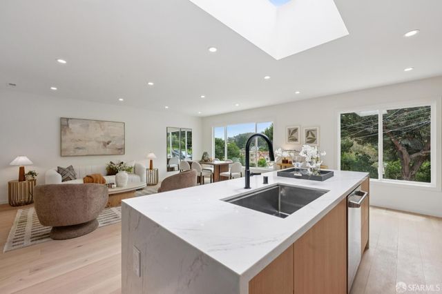 1636 Bacon Street, San Francisco, CA 94134