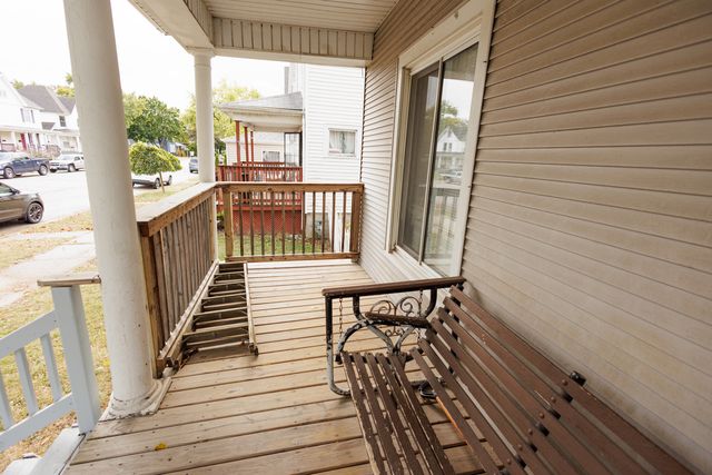 341 S 5th Avenue, Kankakee, IL 60901