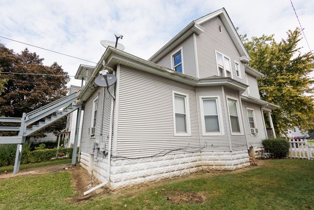 341 S 5th Avenue, Kankakee, IL 60901