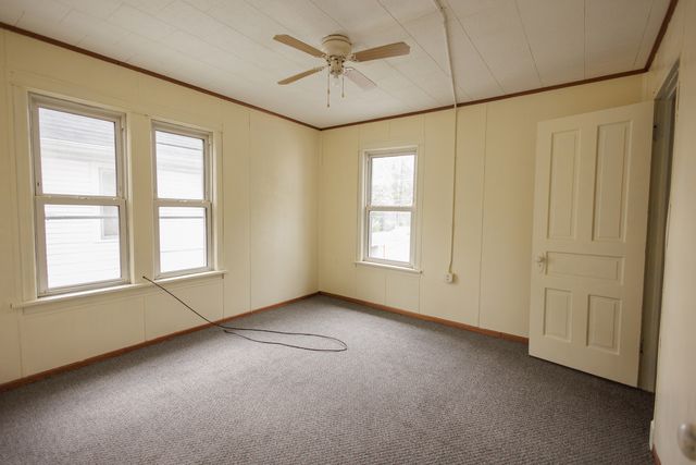 341 S 5th Avenue, Kankakee, IL 60901