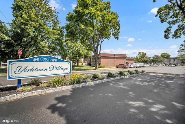 107 LEXINGTON CT, Warminster, PA 18974