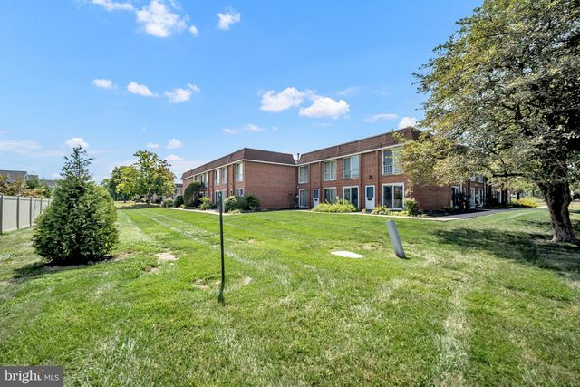 107 LEXINGTON CT, Warminster, PA 18974