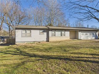 611 Tamarind Street, Harrison, AR 72601