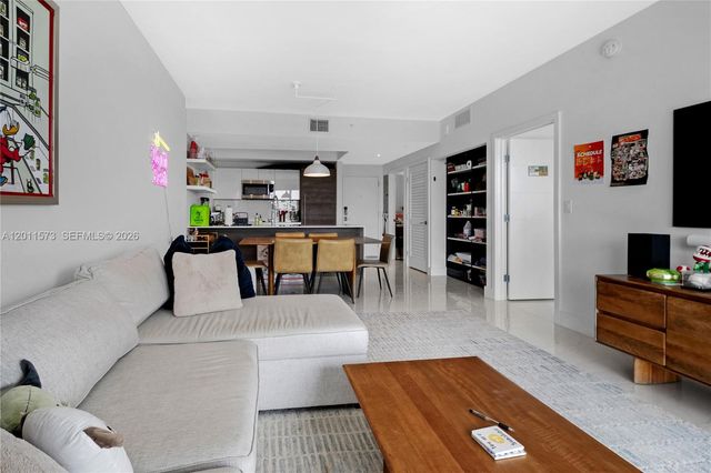 301 Altara Ave 823, Coral Gables, FL 33146