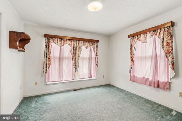 19 FOREST LN, Shippensburg, PA 17257