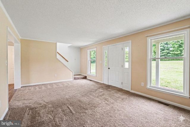 19 FOREST LN, Shippensburg, PA 17257