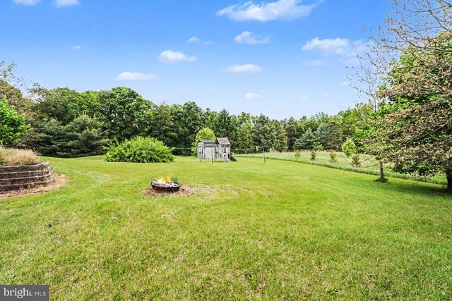19 FOREST LN, Shippensburg, PA 17257
