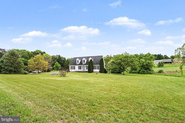 19 FOREST LN, Shippensburg, PA 17257