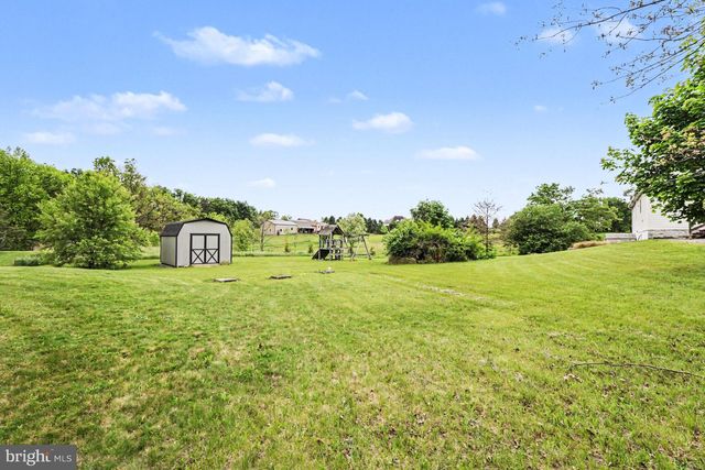 19 FOREST LN, Shippensburg, PA 17257