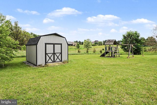 19 FOREST LN, Shippensburg, PA 17257