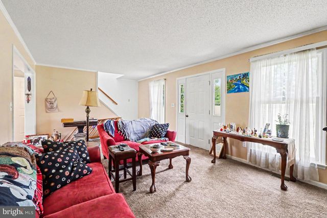 19 FOREST LN, Shippensburg, PA 17257