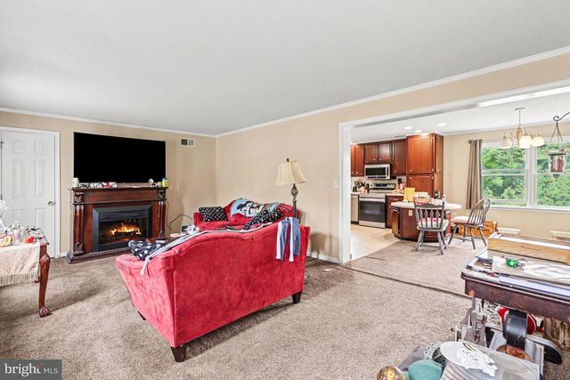 19 FOREST LN, Shippensburg, PA 17257
