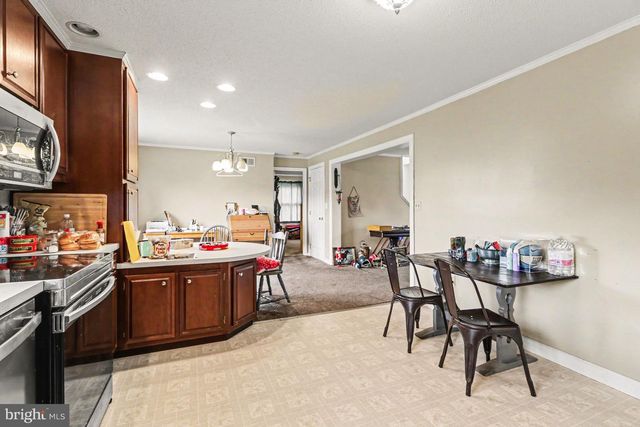 19 FOREST LN, Shippensburg, PA 17257