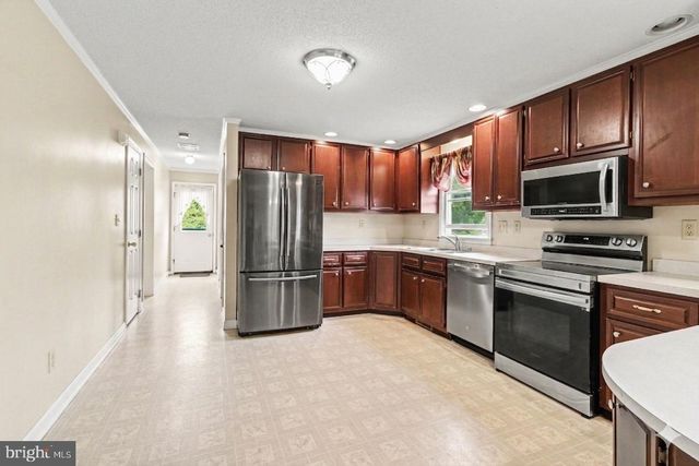 19 FOREST LN, Shippensburg, PA 17257