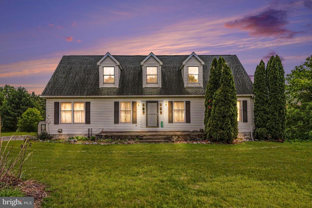 19 FOREST LN, Shippensburg, PA 17257