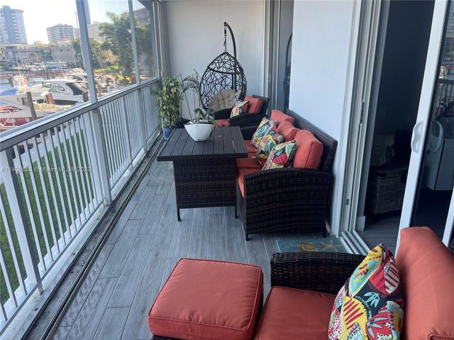 410 Golden Isles Dr 202, Hallandale Beach, FL 33009