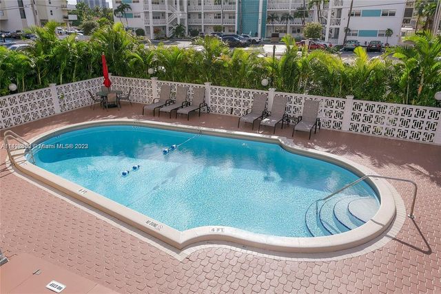 410 Golden Isles Dr 202, Hallandale Beach, FL 33009